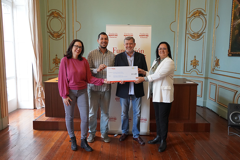 Entrega del cheque solidario del evento “Canarias sabe a Inclusión” a la Asociación Síndrome de Down Las Palmas