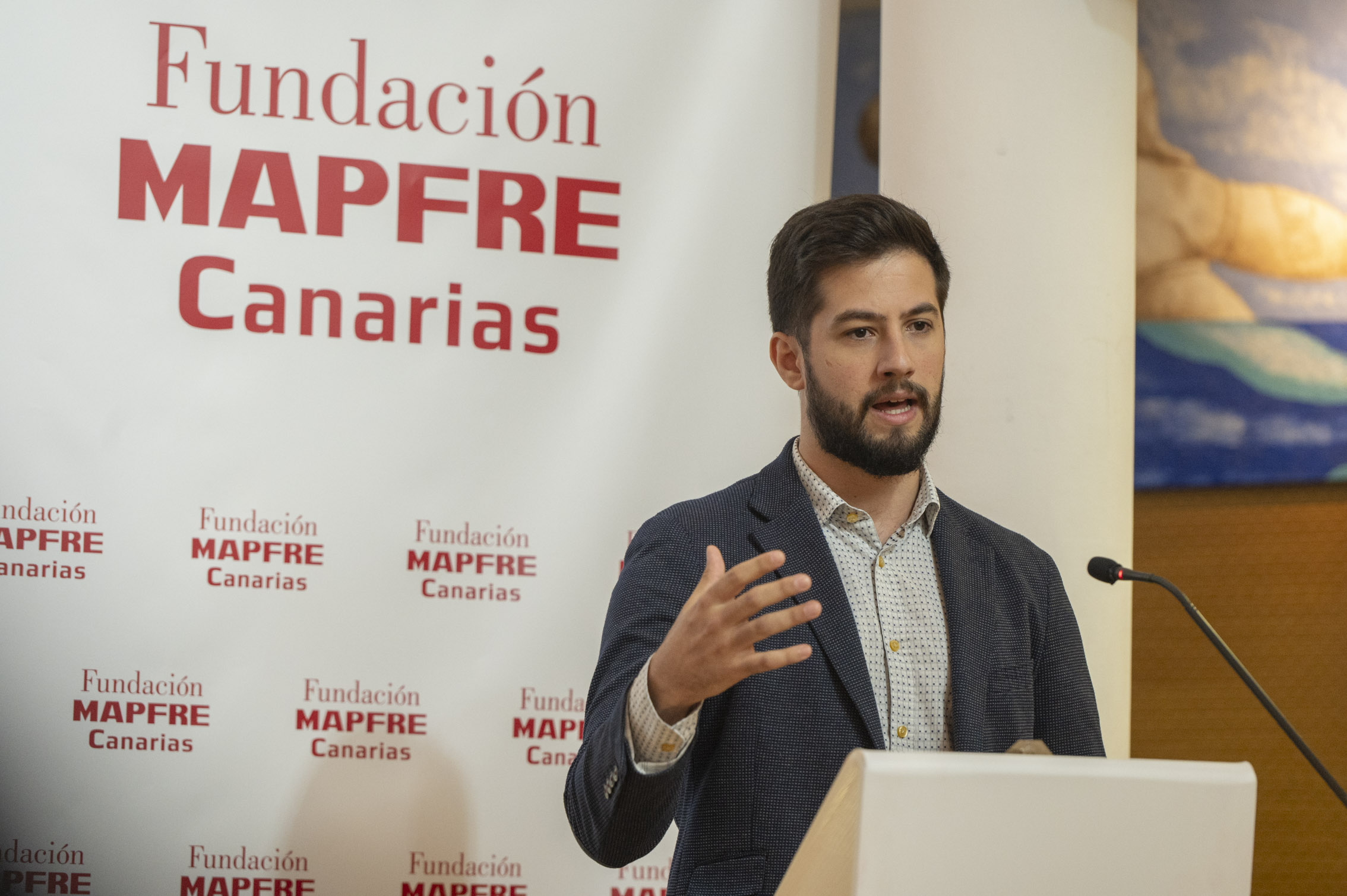 El experto en realidad virtual y antiguo becario de Fundación MAPFRE Canarias, Enrique Sánchez, durante su intervención en el acto.