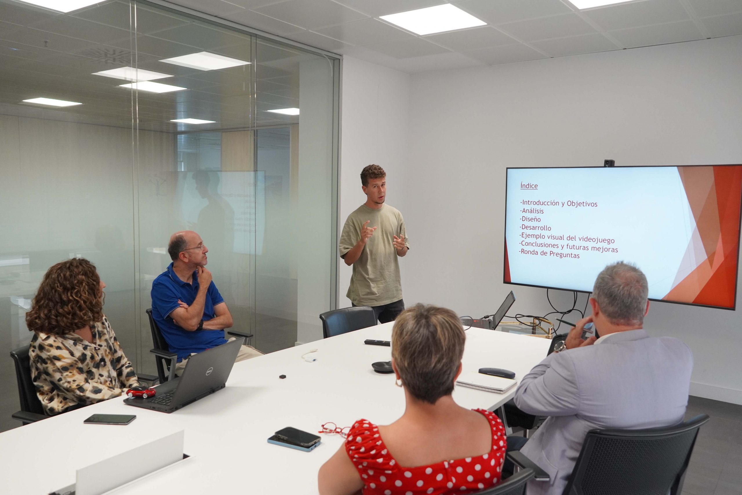 Pablo Valcarce, durante un momento de la presentación realizada en las oficinas centrales de MAPFRE en Las Palmas de Gran Canaria. 